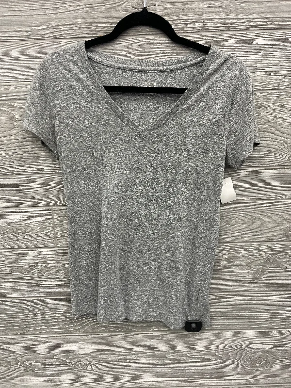 Top Short Sleeve By Mossimo In Grey, Size: M