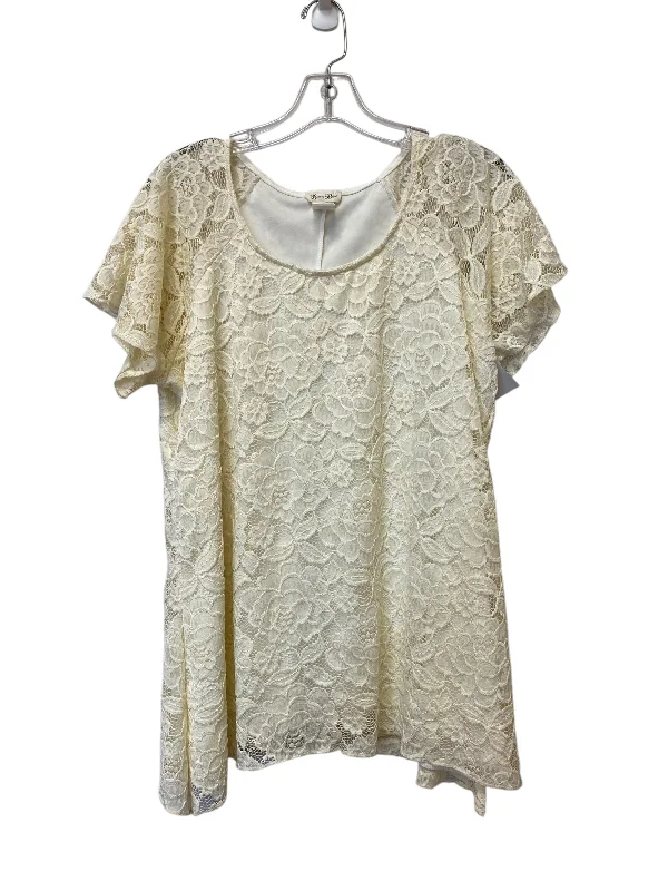 Top Short Sleeve By Brittany Black In Cream, Size: 1x