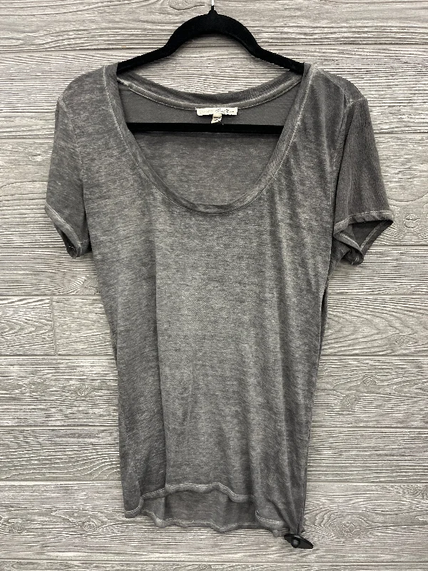 Top Short Sleeve By Express In Grey, Size: M