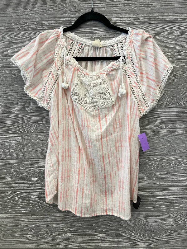 Top Short Sleeve By Clothes Mentor In Pink, Size: M