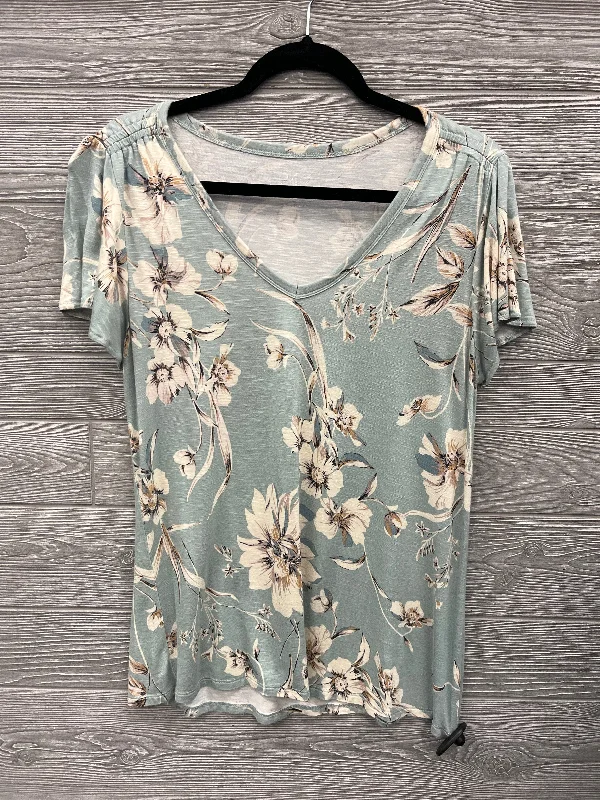 Top Short Sleeve By Maurices In Green, Size: M