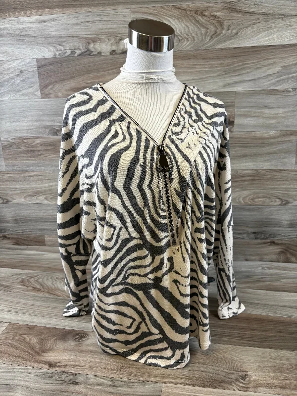 Top Long Sleeve By Cmf In Zebra Print, Size: S