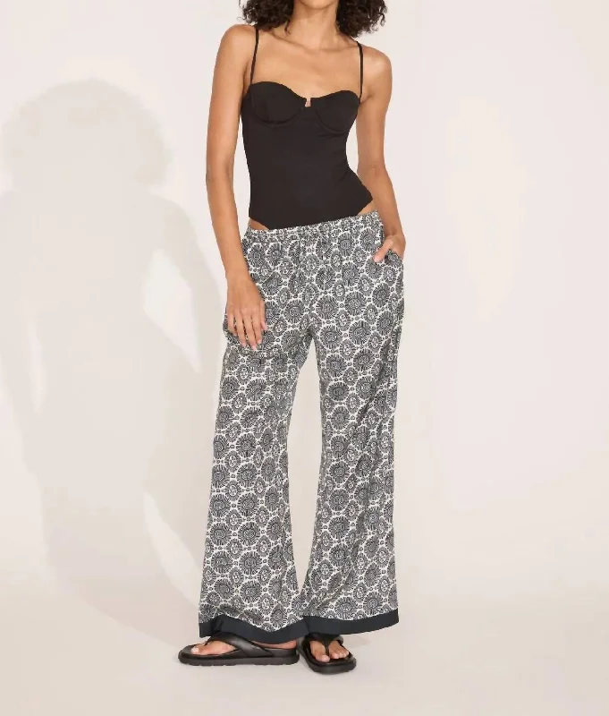 Dani Pant In Medallion Print