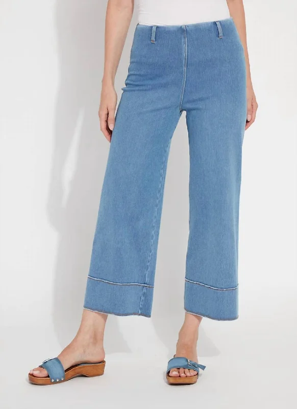 Margo Hi Waist Wide Crop Jeans In Bleached Blue