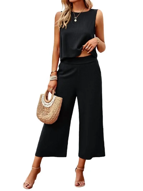 Sleeveless Cropped Top And Wide Pants Set In Black