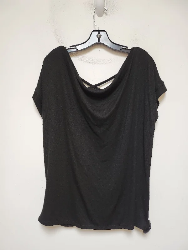 Top Short Sleeve By H For Halston In Black, Size: S